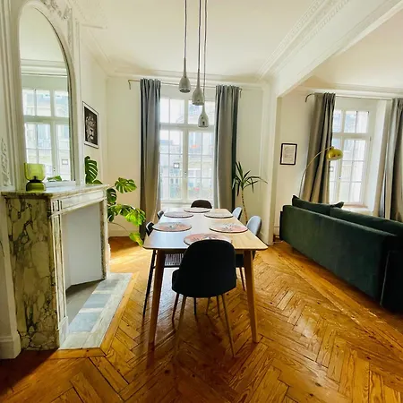 Le 52 - De Gamme Plein Centre - Parking Appartement *